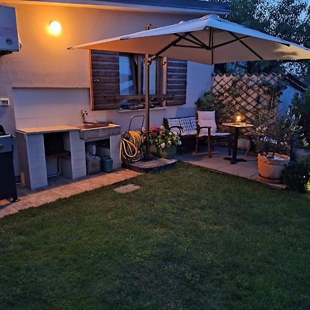 Studio Apartman Lilly With Private Parking In The Yard Of The House Pola Esterno foto