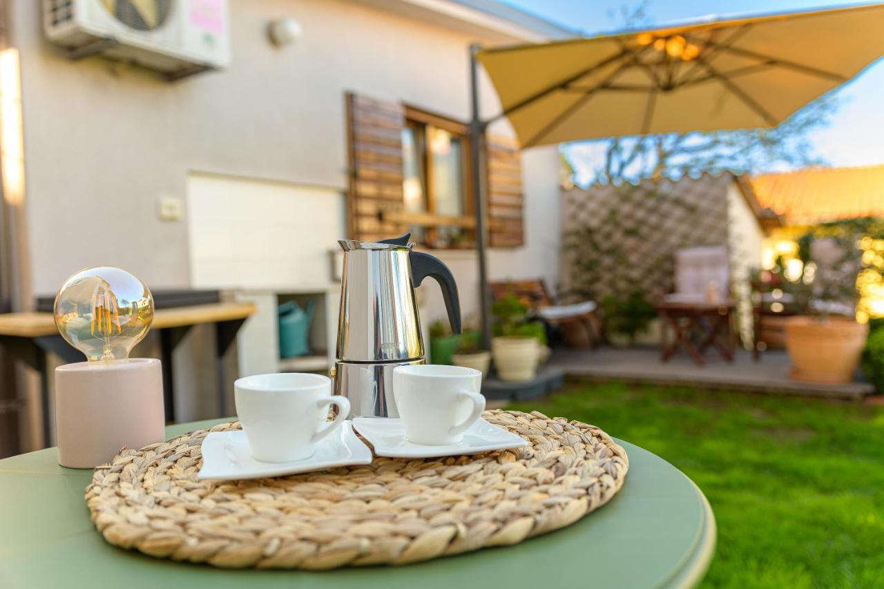 Studio Apartman Lilly With Private Parking In The Yard Of The House Pola Esterno foto