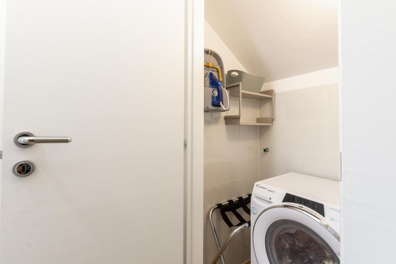 Studio Apartman Lilly With Private Parking In The Yard Of The House Pola Esterno foto